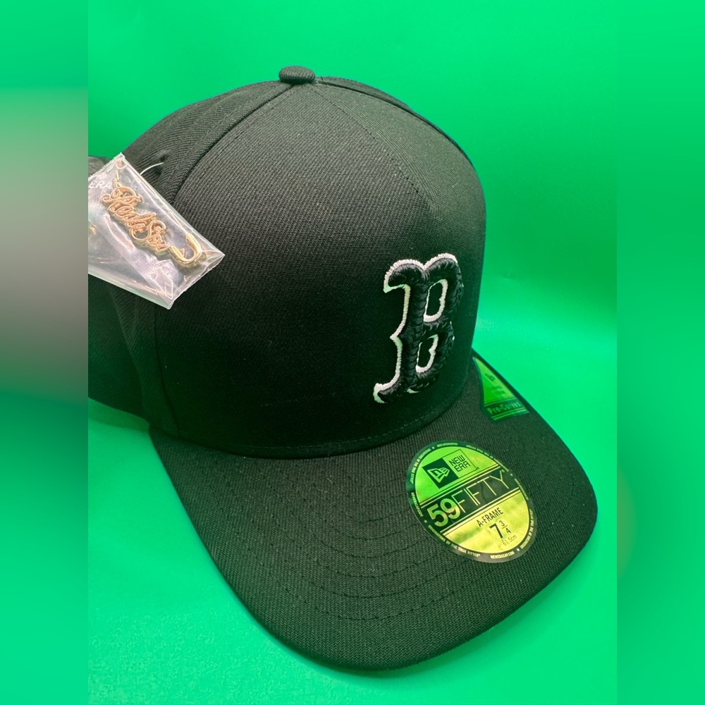 New Era Boston Red Sox Script Safety Pin Black A-Frame Fitted Cap 7 3/4  NEW$50